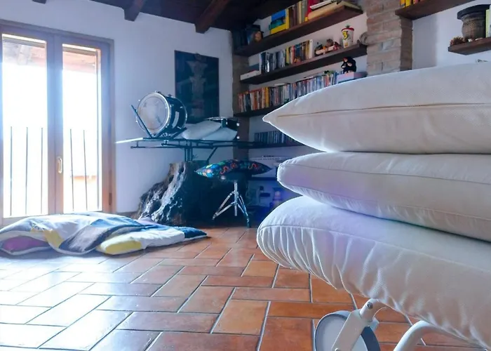 Prettyjewel Attic In Typical Village * Μπολόνια